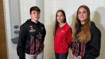 Đội bóng rổ nữ Tây Ban Nha hốt hoảng vì bị quay lén khi đang tắm