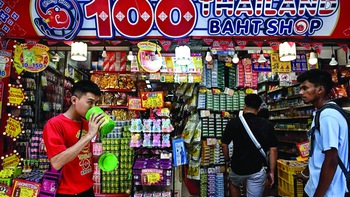 Dầu thảo dược yadom: Nét văn hóa hít hà của người Thái