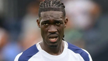 Tiền vệ Tottenham mất hơn 800.000 bảng vì lừa đảo tinh vi