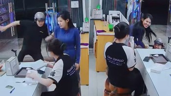 Thanh niên trượt ngã dập mông vì tí tởn