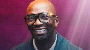 Huyền thoại Chelsea làm giám khảo Hoa hậu Hoàn vũ 2025