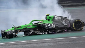 Tay đua F1 thoát nạn kỳ lạ sau tai nạn ở tốc độ 339km/h