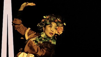 Hồng Vân xúc động khi Nguyệt hạ giành giải vàng Liên hoan sân khấu quốc tế