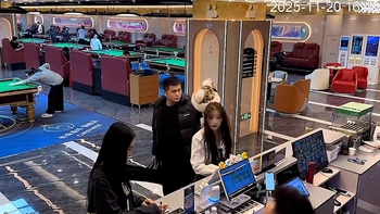 Người đẹp bị chàng trai troll mất mũ siêu hài hước