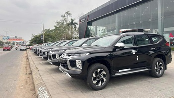 Mitsubishi Pajero Sport bán trở lại sau 7 tháng 'vắng mặt': Chỉ còn máy xăng, không dễ mua được