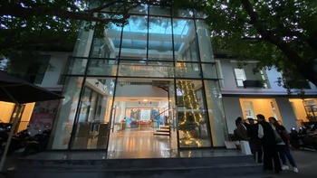 Bộ xem xét kiểm tra toàn diện Trường cao đẳng nghề Thiết kế và Thời trang London