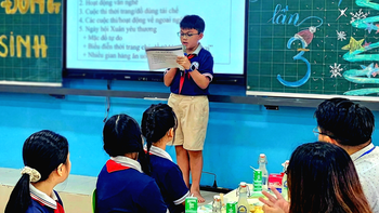 Thầy hiệu trưởng cùng ngồi ăn sáng, nghe học sinh bàn chuyện trường