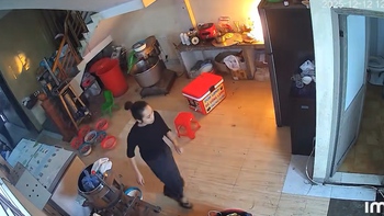 Pha dập lửa hết sức cồng kềnh khiến người xem sốt ruột