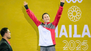 Kình ngư Singapore Quah Ting Wen lập kỷ lục huy chương SEA Games