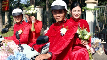 Xúc động lễ cưới tập thể cho 12 cặp đôi công nhân khó khăn ở Đồng Nai