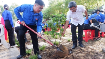 Lối sống văn minh bắt đầu từ người trẻ