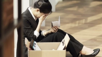 Bị đuổi việc vì đi vệ sinh 14 lần một tháng trong giờ làm