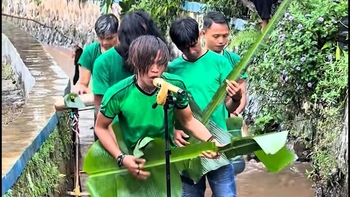 Ban nhạc 'cây nhà lá vườn' bất ổn