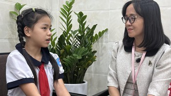 Nữ sinh TP.HCM giành huy chương vàng bơi lội chia sẻ 'bí kíp' học bơi giỏi