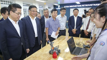 Khánh thành phòng STEM tại Quảng Ngãi: Nuôi dưỡng tinh thần đổi mới sáng tạo