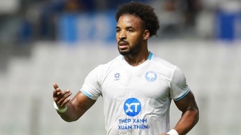 Xuân Son tỏa sáng giúp Nam Định thắng trên đất Thái