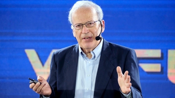 'Khẩn trương nghĩ cách sống chung với thực thể thông minh hơn con người'