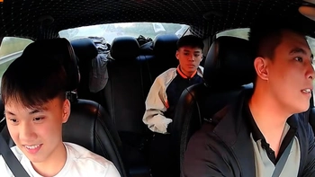 Tài xế taxi bốc phét ngày kiếm 3 triệu làm hai ông cháu tin sái cổ