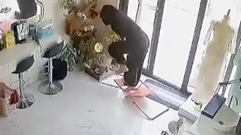 Thần tài gặp hạn vì chiếc ghế hư hỏng