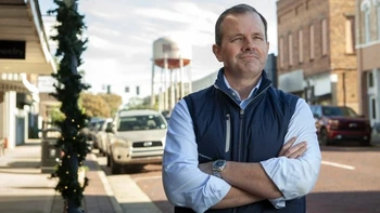 CEO bán công ty, chia tiền cho nhân viên trung thành