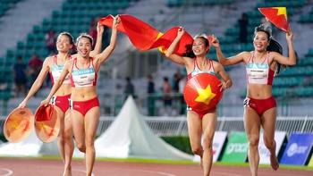 Trao thưởng 1 tỉ đồng cho đội tuyển điền kinh Việt Nam tại SEA Games 33