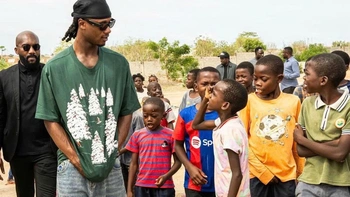 Sao Real Madrid Camavinga xây trường và học viện thể thao tại Angola