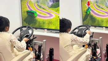 Cô gái lái xe khách mô phỏng 3D kiểu 'sáng gọi xe, chiều gọi hồn'