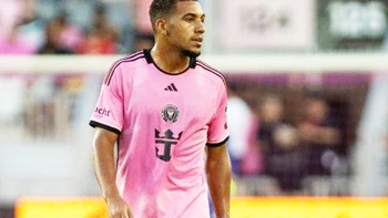 Đồng đội tại Inter Miami thừa nhận suýt ngất ở lần đầu gặp Lionel Messi