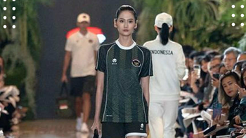 Indonesia bán áo SEA Games 33 ủng hộ nạn nhân lũ lụt