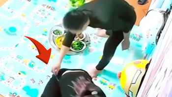 Hai bố con 'song kiếm hợp bích' trộm tiền mẹ