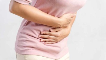 Phụ nữ tiền mãn kinh dễ mắc nhiễm trùng đường tiết niệu do đâu?