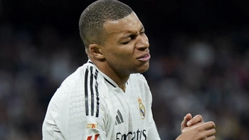 Kylian Mbappe bỏ tập vì đi… nhổ răng