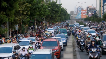 Dùng 'làn sóng xanh' để giảm ùn tắc trên đường Cộng Hòa, đi vào nhà ga T3 thoáng hơn