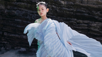 Mẫu nhí Trúc Hà 'gây sốt' sàn diễn Thái: Vừa catwalk 'chất lừ', vừa vũ đạo 'cực đỉnh'