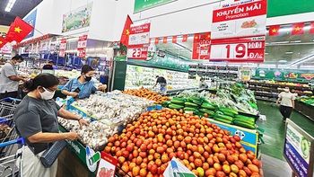 Siêu thị, trung tâm mua sắm tăng nguồn cung, khuyến mãi sâu dịp lễ