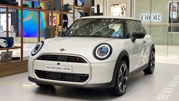 MINI Cooper 2025 ra mắt Việt Nam: Giá từ 2,099 tỉ đồng, màn tròn đầu tiên trên thế giới