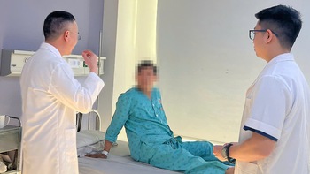 Sỏi bàng quang cũng khiến nam giới ‘trên bảo dưới không nghe’