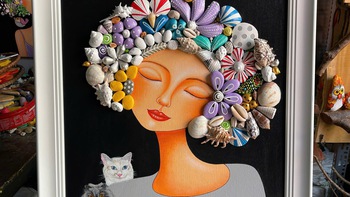 Tranh nghệ thuật từ đá, vỏ ốc sống động và mát lành