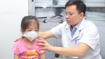 Nhiều trẻ gù vẹo cột sống phát hiện muộn