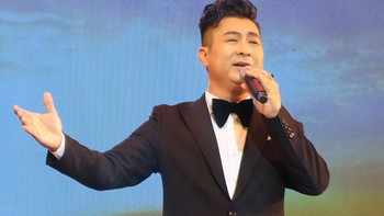 Live show Ánh dương soi sáng của Lê Anh Tuấn với những ca khúc về Bác Hồ