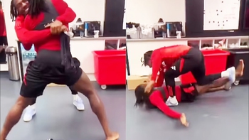 Sao Ngoại hạng Anh Traore được fan gợi ý đi đánh ở UFC vì… vật giỏi