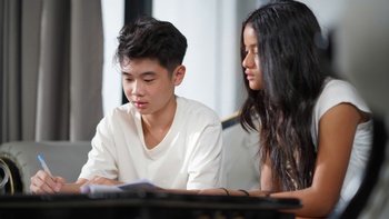 Lời con muốn nói: Khi Gen Alpha 'dám nói thật' khiến Gen Y, Gen Z rưng rưng vì... quá đúng!