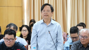 Tranh luận có nên xóa bỏ hội đồng trường?