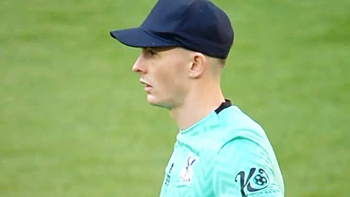 Thủ môn Henderson chiếm spotlight trận chung kết FA Cup