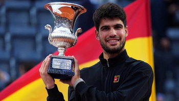 Alcaraz tự tin chinh phục Roland Garros sau khi chấm dứt chuỗi 26 trận bất bại của Sinner