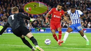 Fan Liverpool ‘sốc toàn tập’ khi Salah sút trượt khung thành trống cách 7m