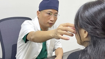 Nữ sinh biến chứng lộ tuyến lệ, ngửa mi dưới, chảy nước mắt vì cắt mắt 'giọt lệ Trung Hoa' ở spa
