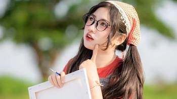 Trong tiếng Việt từ gì có 12 chữ U?