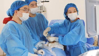 Cứu thai nhi tràn dịch màng phổi từ trong bụng mẹ
