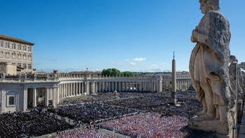 Những cuộc 'giao lưu' của giới quý tộc và chính trị gia tại Rome trước ngày bầu Giáo hoàng